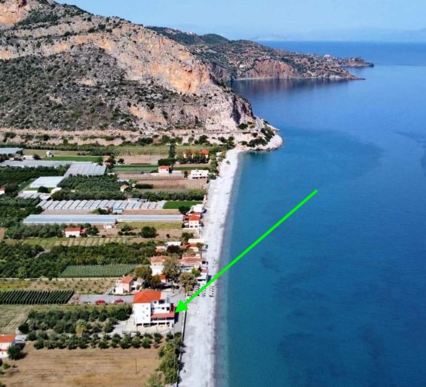 Thassa Beach Apartment No6 Leonidio Bagian luar foto